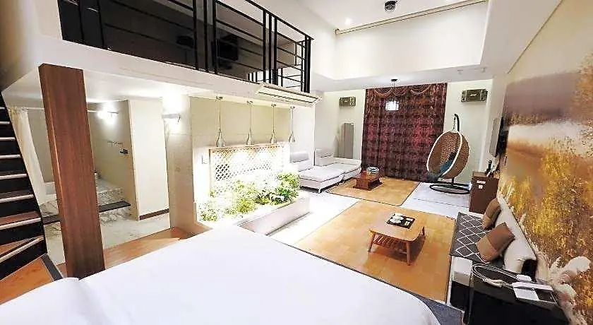 Polo Tourist Hotel Incheon 2*,